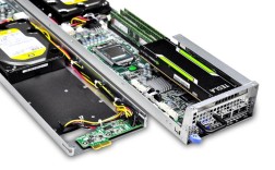 如何实现跨服务器select into数据迁移？