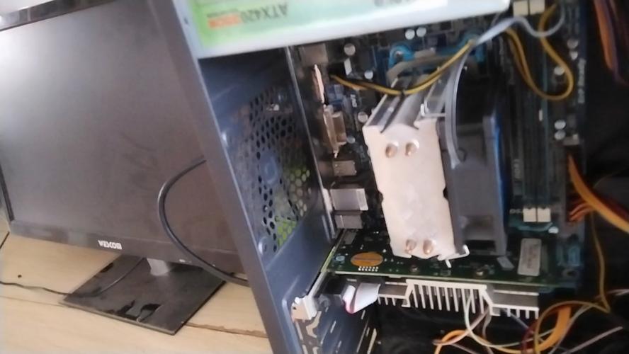 电脑风扇转一下停一下开不了机怎么办？-图3