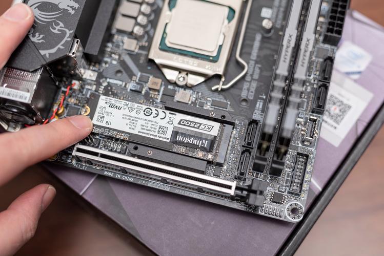 台式机集成显卡藏在哪儿?主板还是CPU里?-图2 台式机集成显卡藏在哪儿?主板还是CPU里?-图2