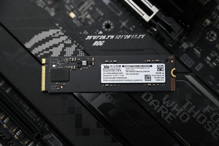 电脑最多能装几块固态硬盘?-图3 电脑最多能装几块固态硬盘?-图3