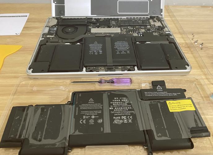 笔记本电池怎么拆？-图2