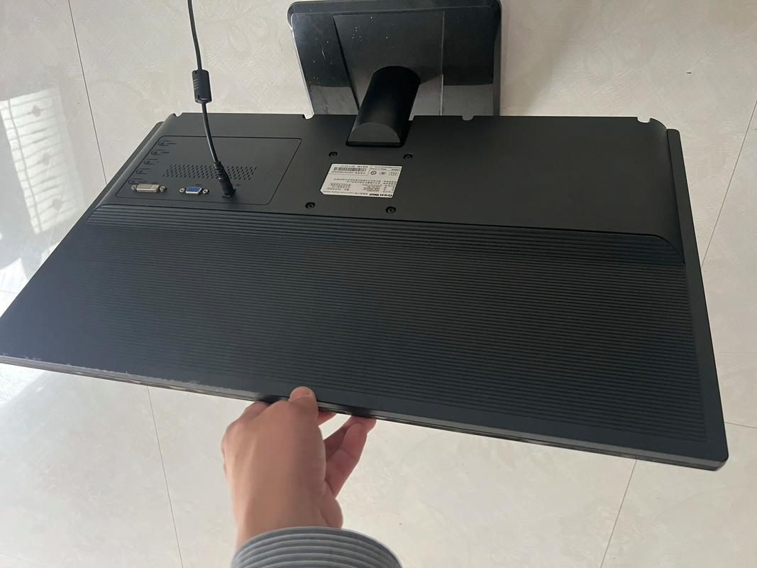 NOC是什么品牌的电脑？-图3